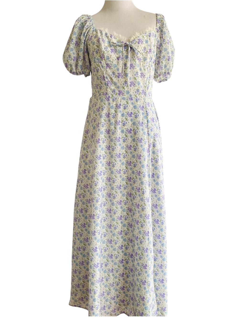Lush Floral Puff Sleeve Maxi Dress in Lavender Cream Cottagecore Prairie Medium